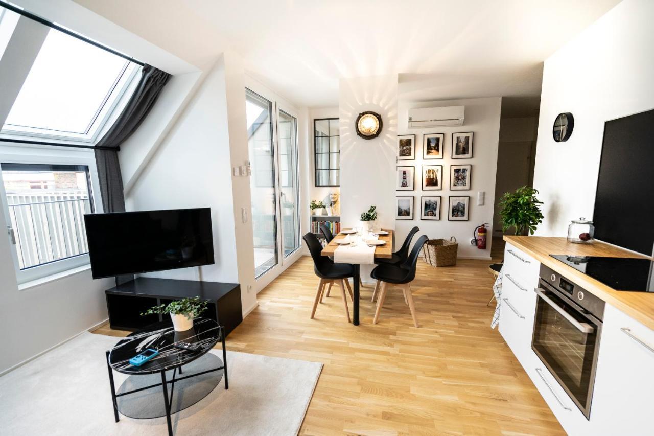 Boutique Design-Apartments Wina Bagian luar foto