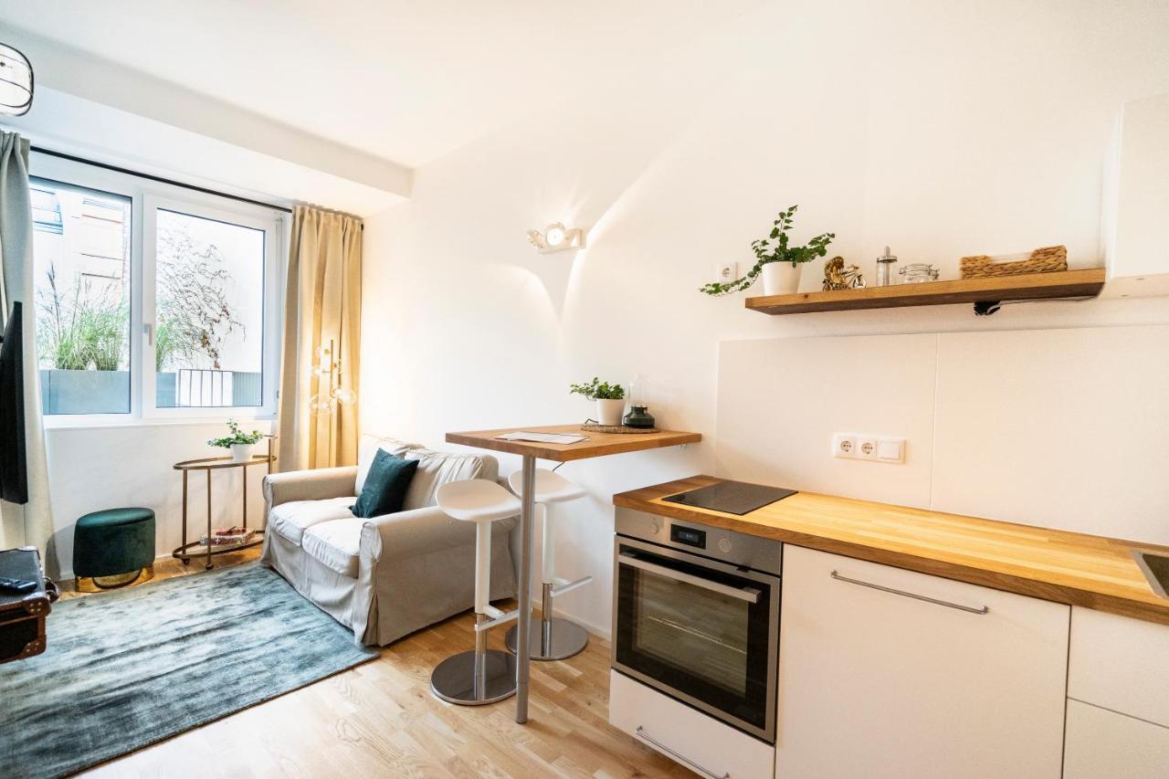 Boutique Design-Apartments Wina Bagian luar foto